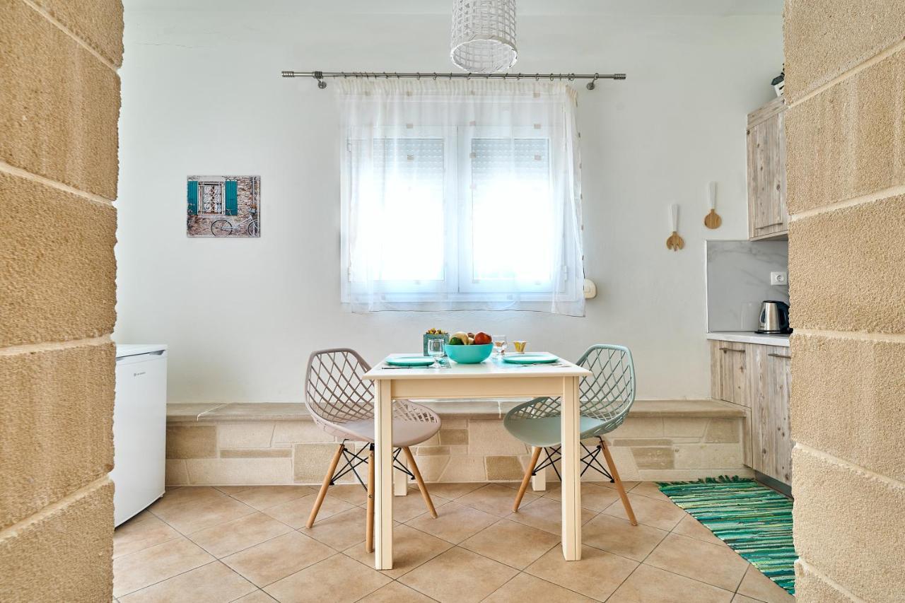 Semeli Apartment Kíssamos Exteriör bild