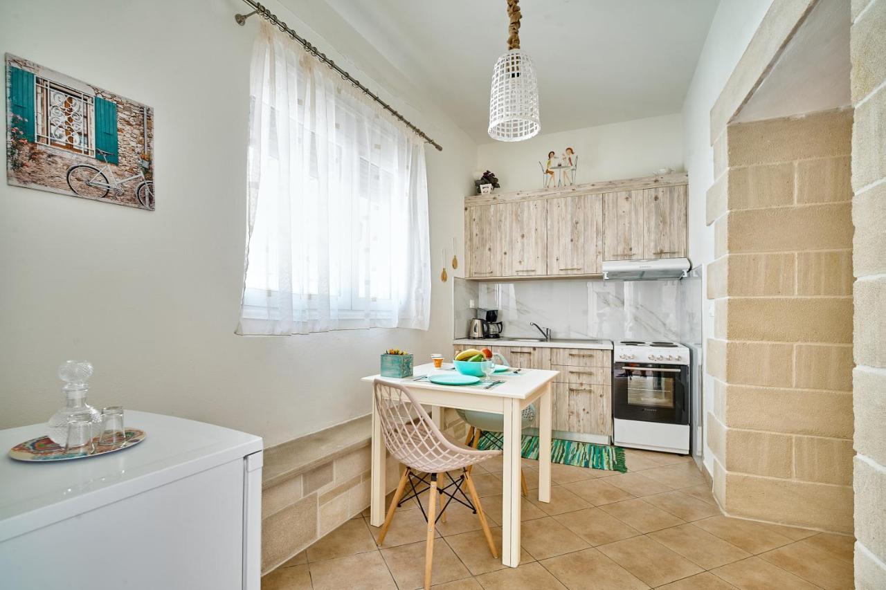 Semeli Apartment Kíssamos Exteriör bild